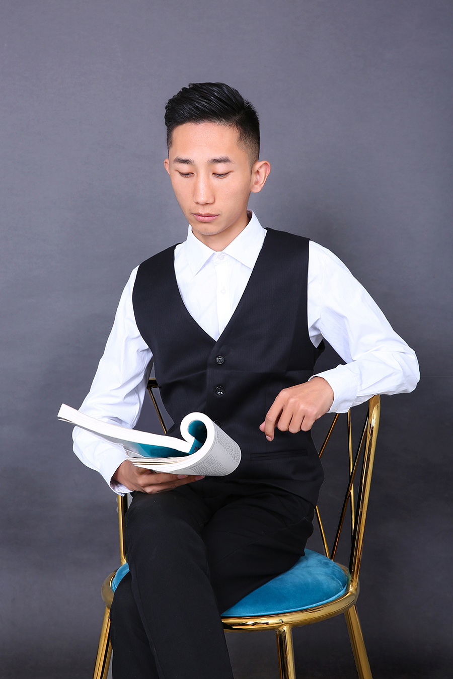  主任设计师- 王俊槐