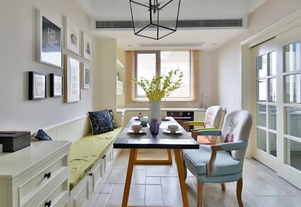 休闲美式两居室，柔和色彩打造理想家居