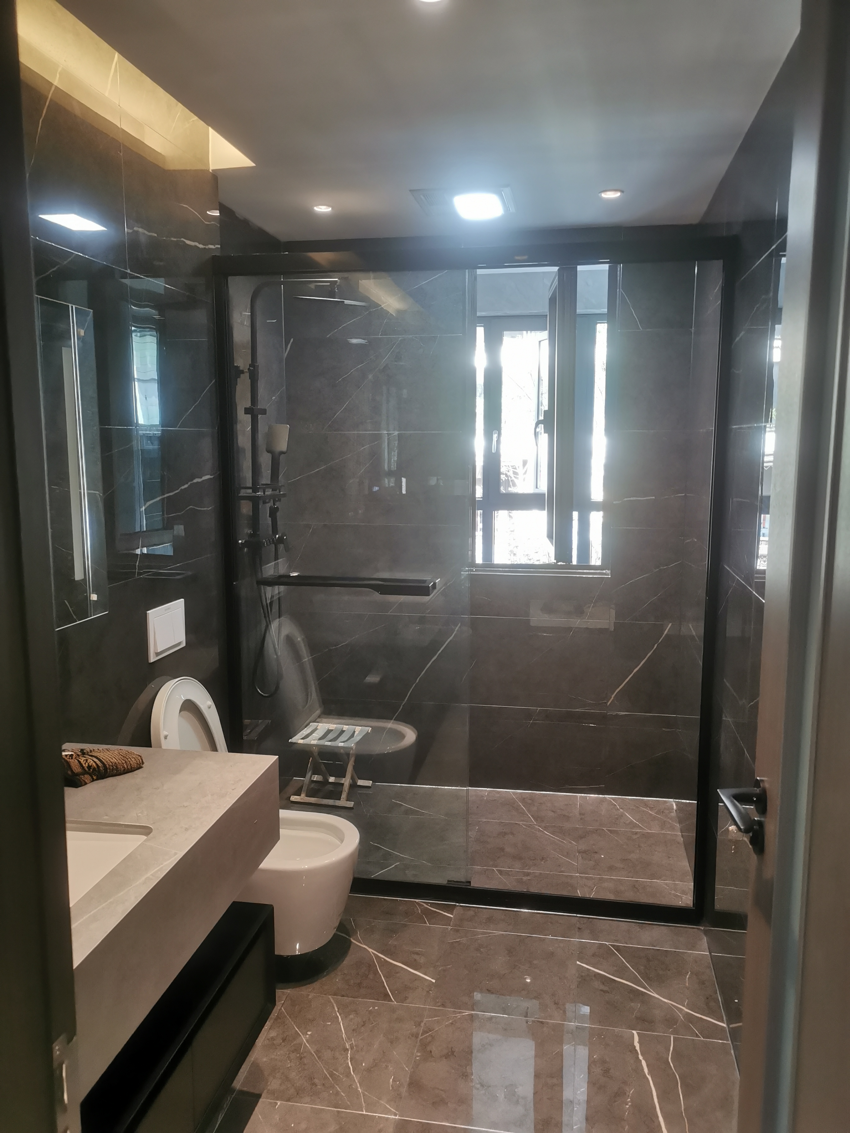 龙岗一品-220-现代轻奢