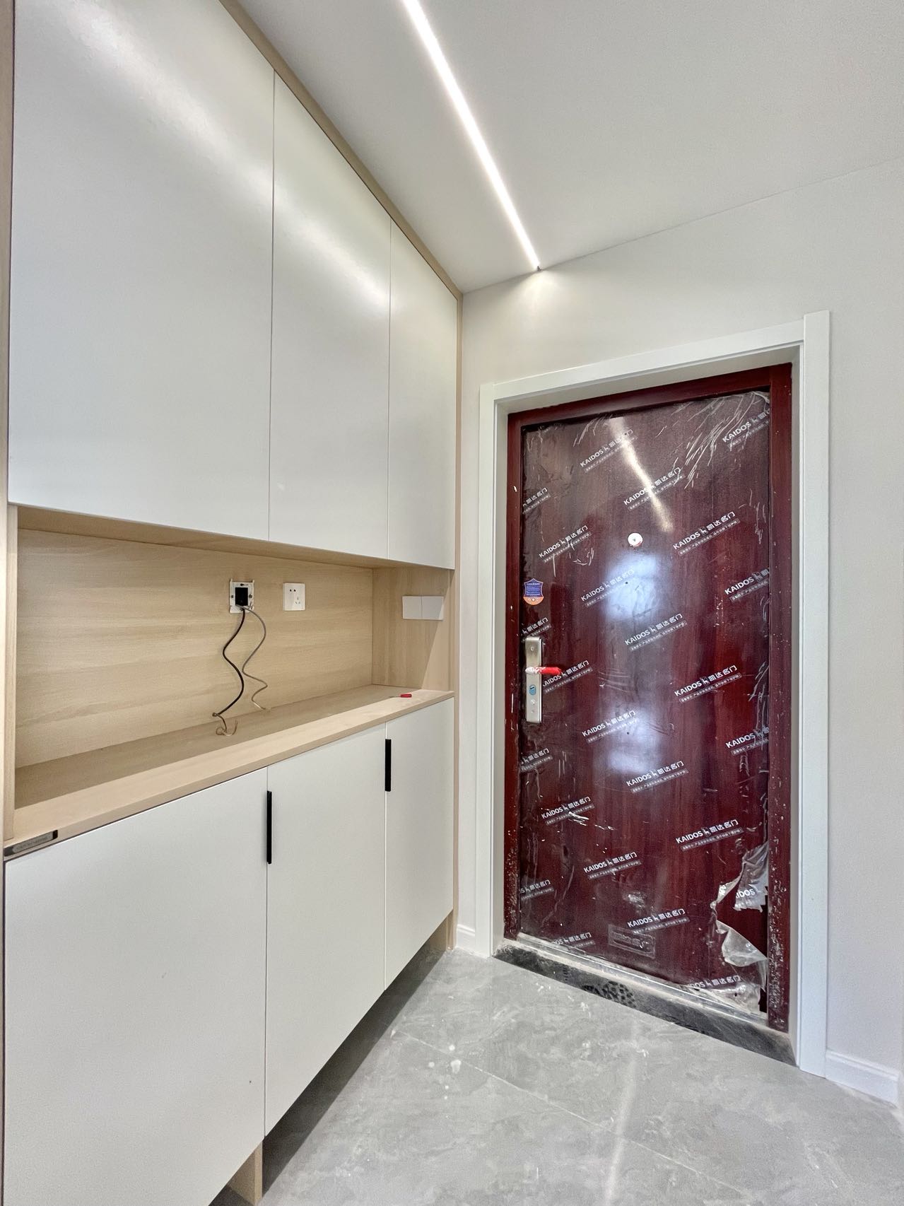 盛世华庭143-现代简约-王龙