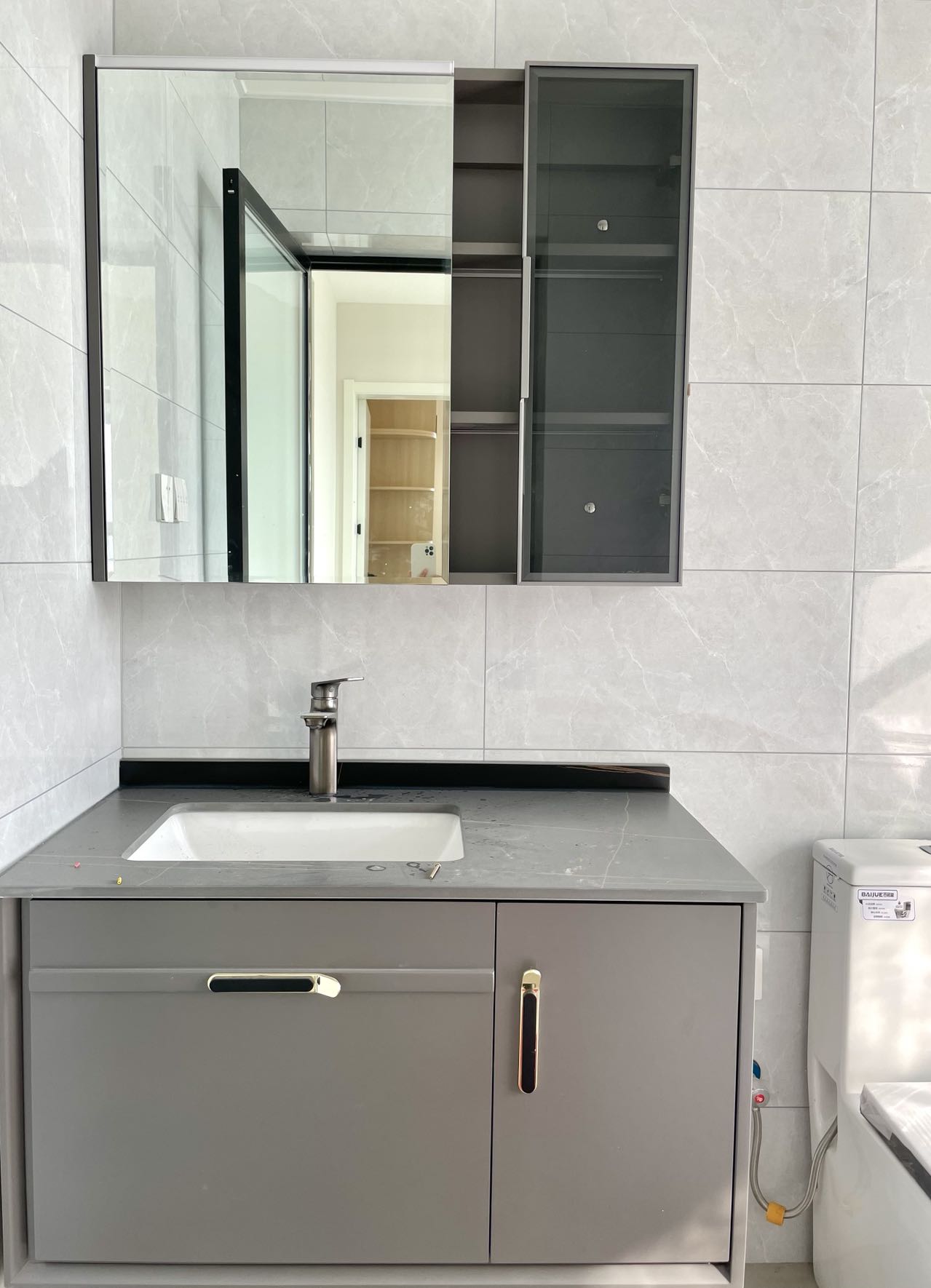 盛世华庭143-现代简约-王龙