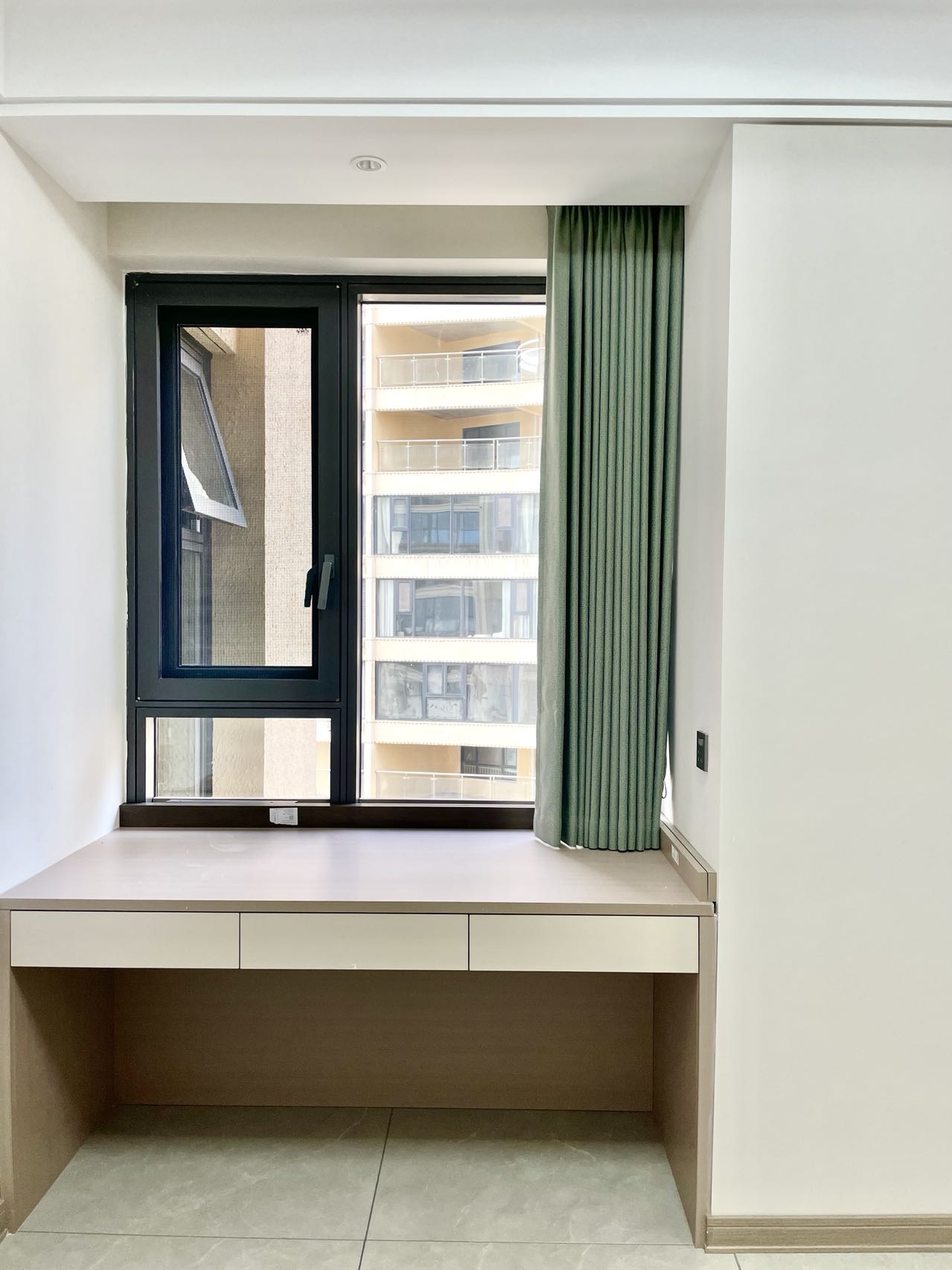 中交滨江国际130-现代简约-郭浩