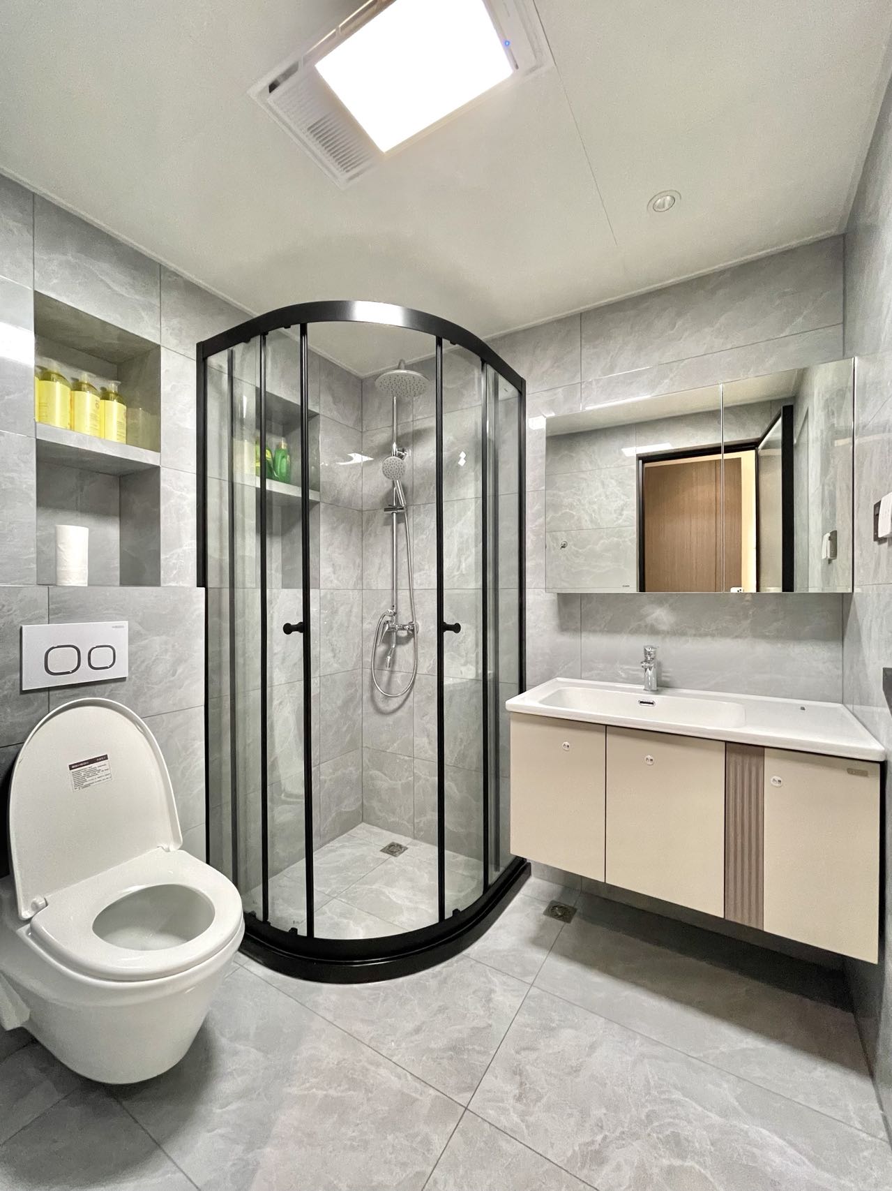 中交滨江国际130-现代简约-郭浩